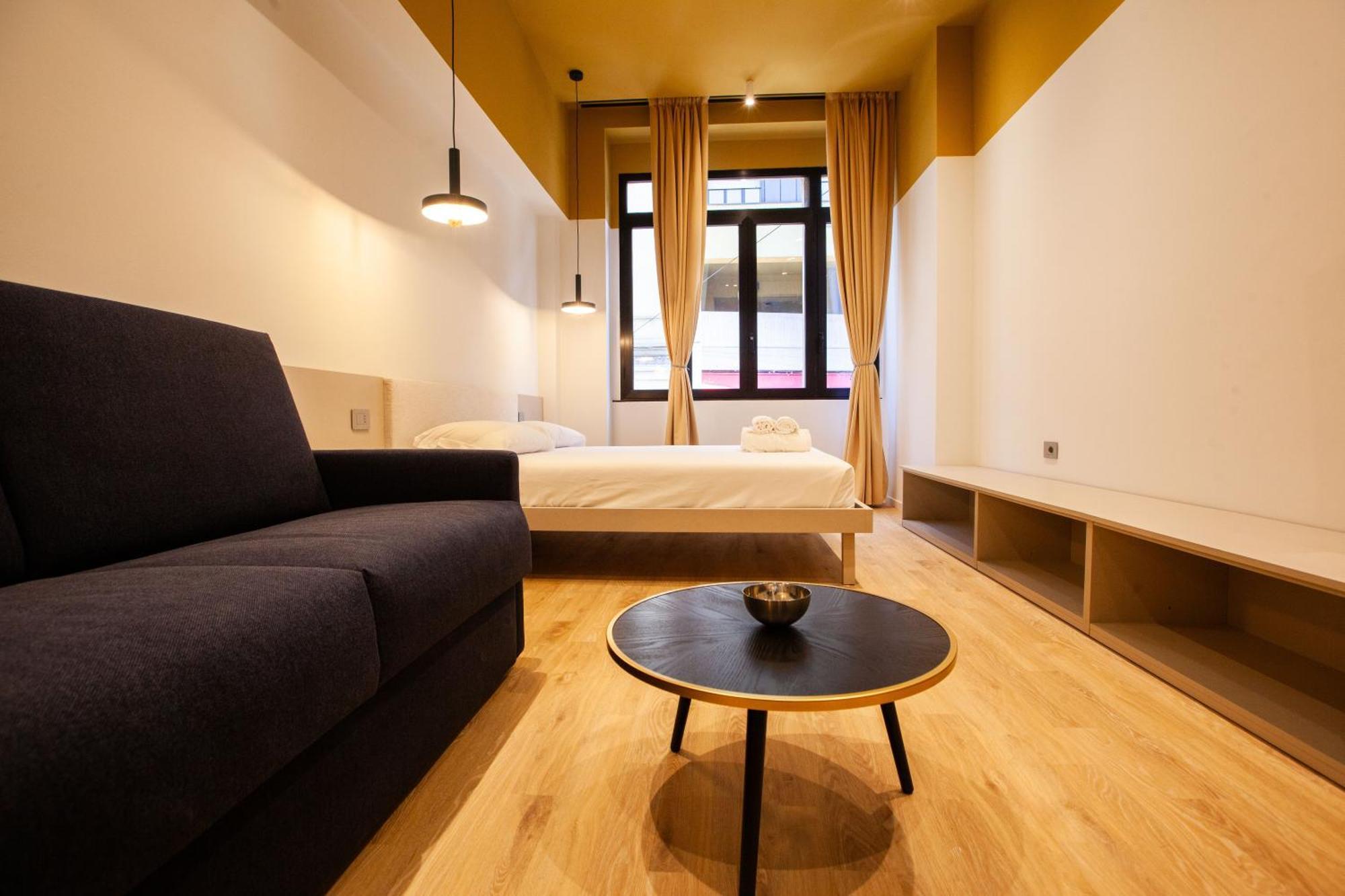 Cvm 19 Hotel Milan Bagian luar foto