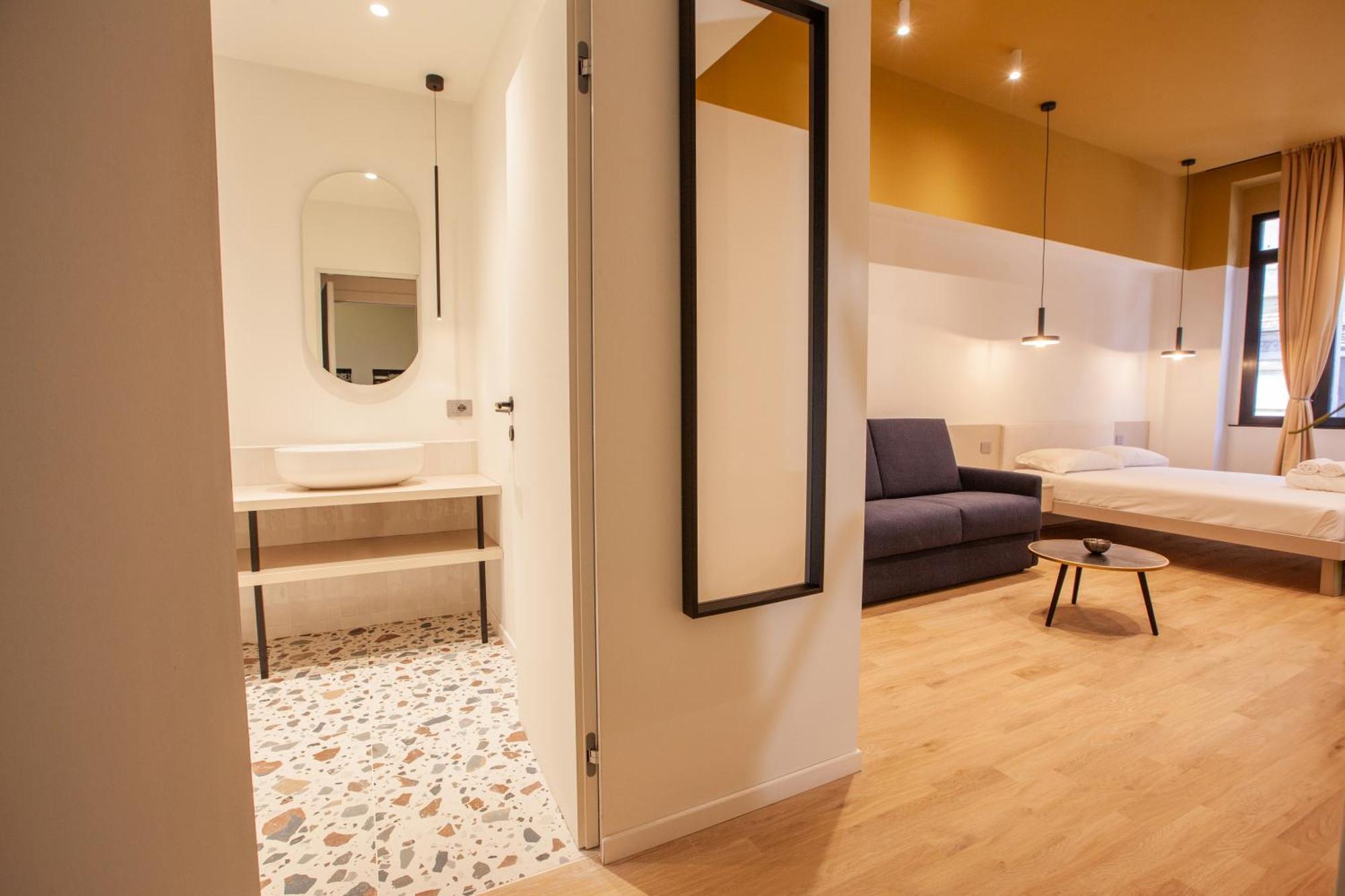 Cvm 19 Hotel Milan Bagian luar foto