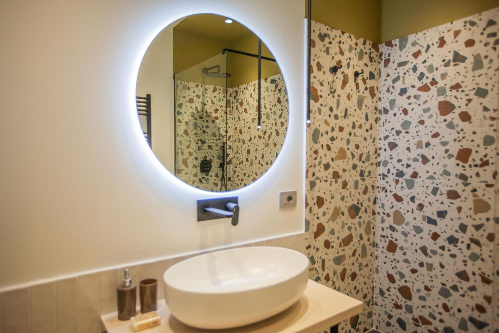 Cvm 19 Hotel Milan Bagian luar foto