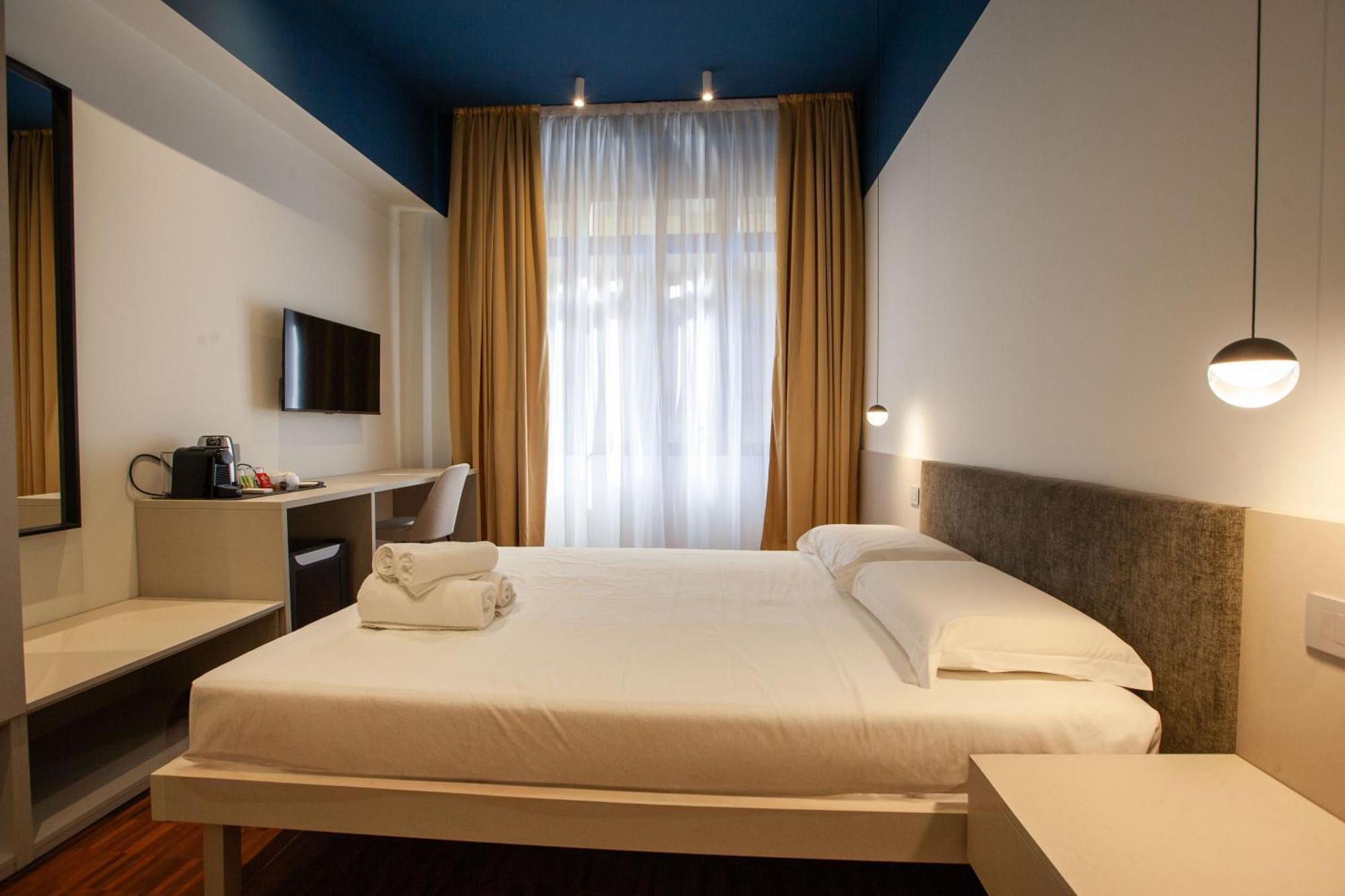 Cvm 19 Hotel Milan Bagian luar foto