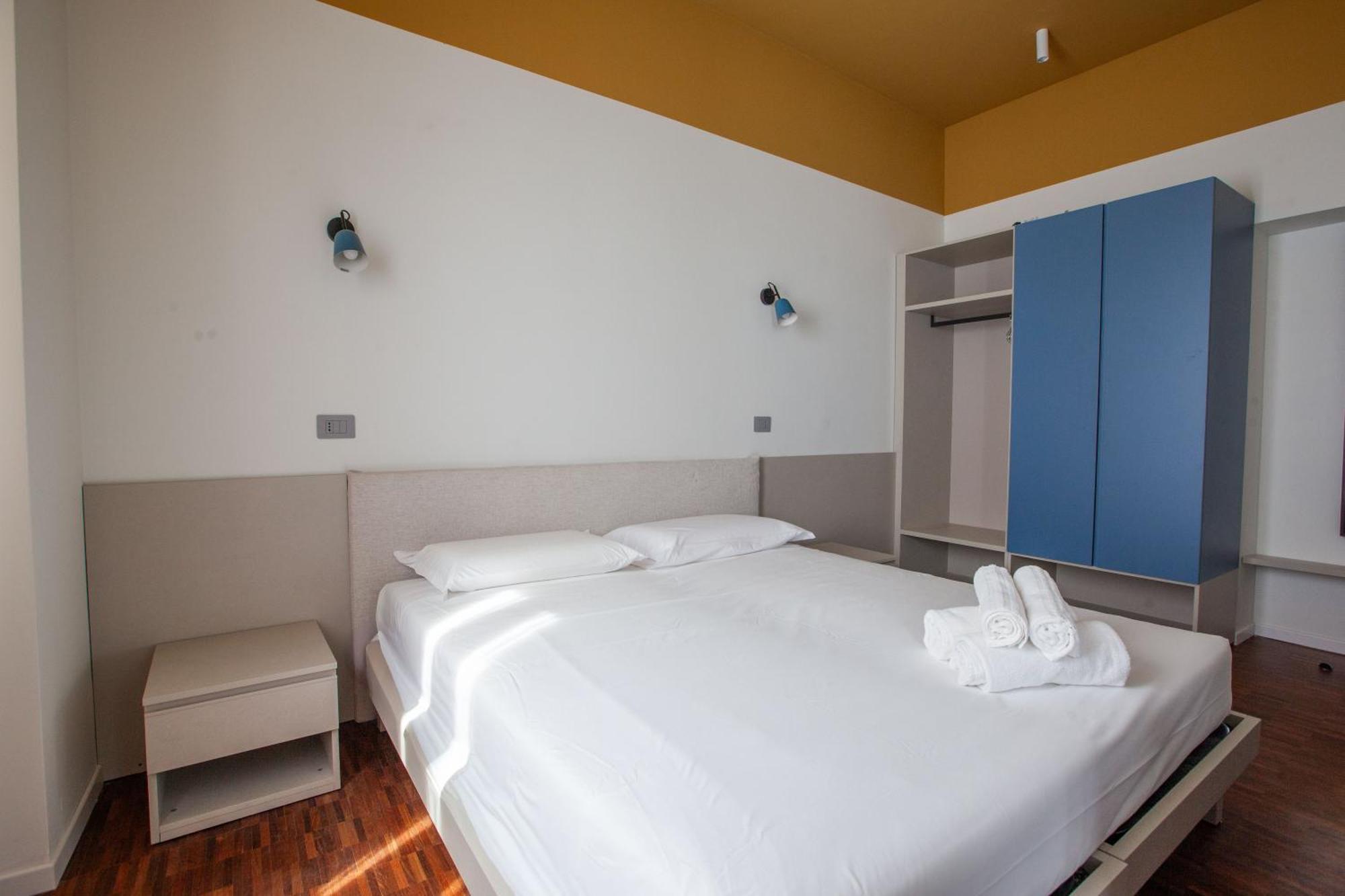 Cvm 19 Hotel Milan Bagian luar foto