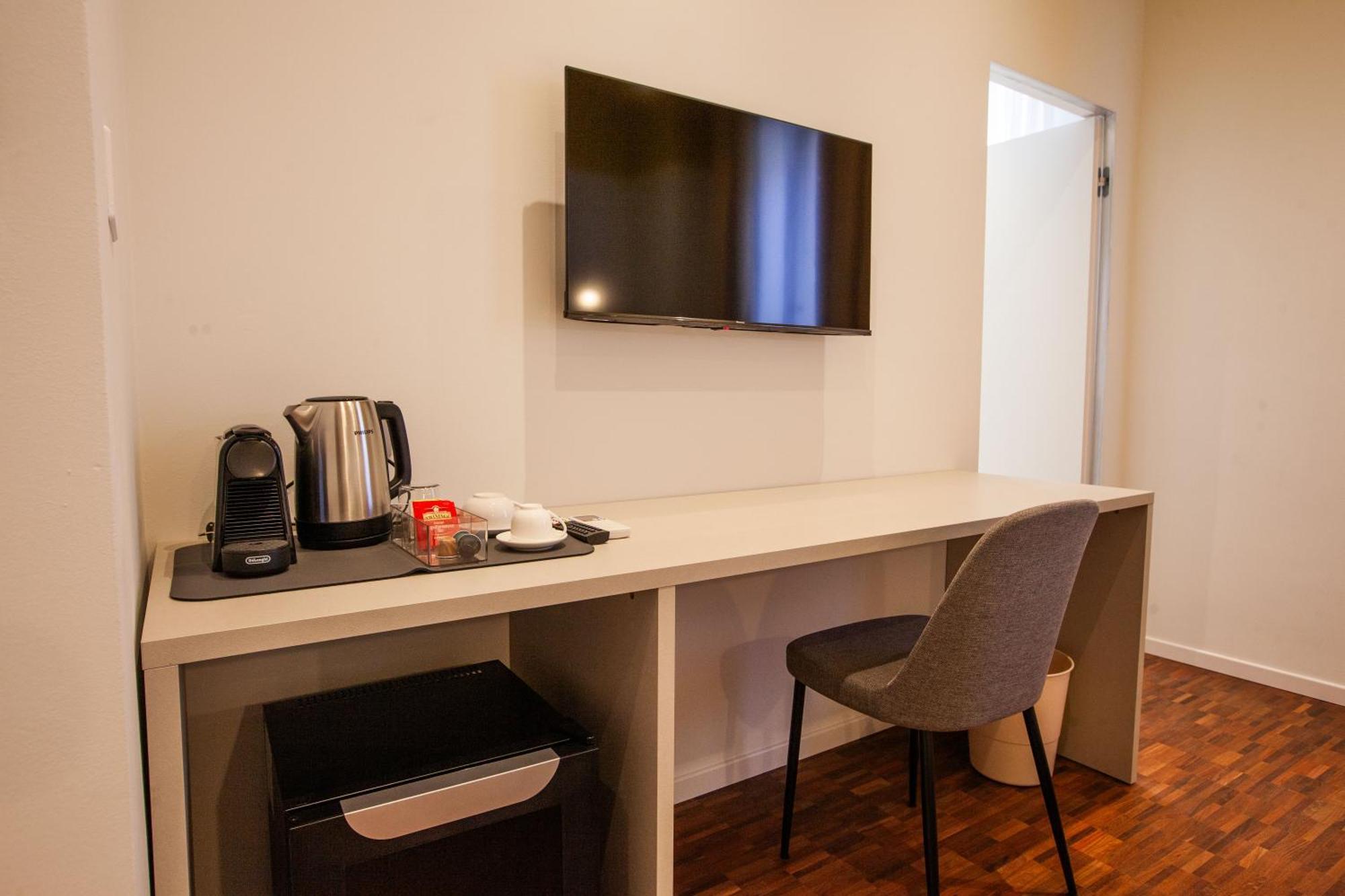 Cvm 19 Hotel Milan Bagian luar foto