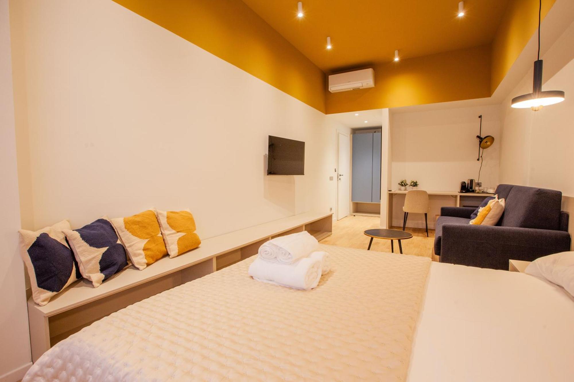 Cvm 19 Hotel Milan Bagian luar foto