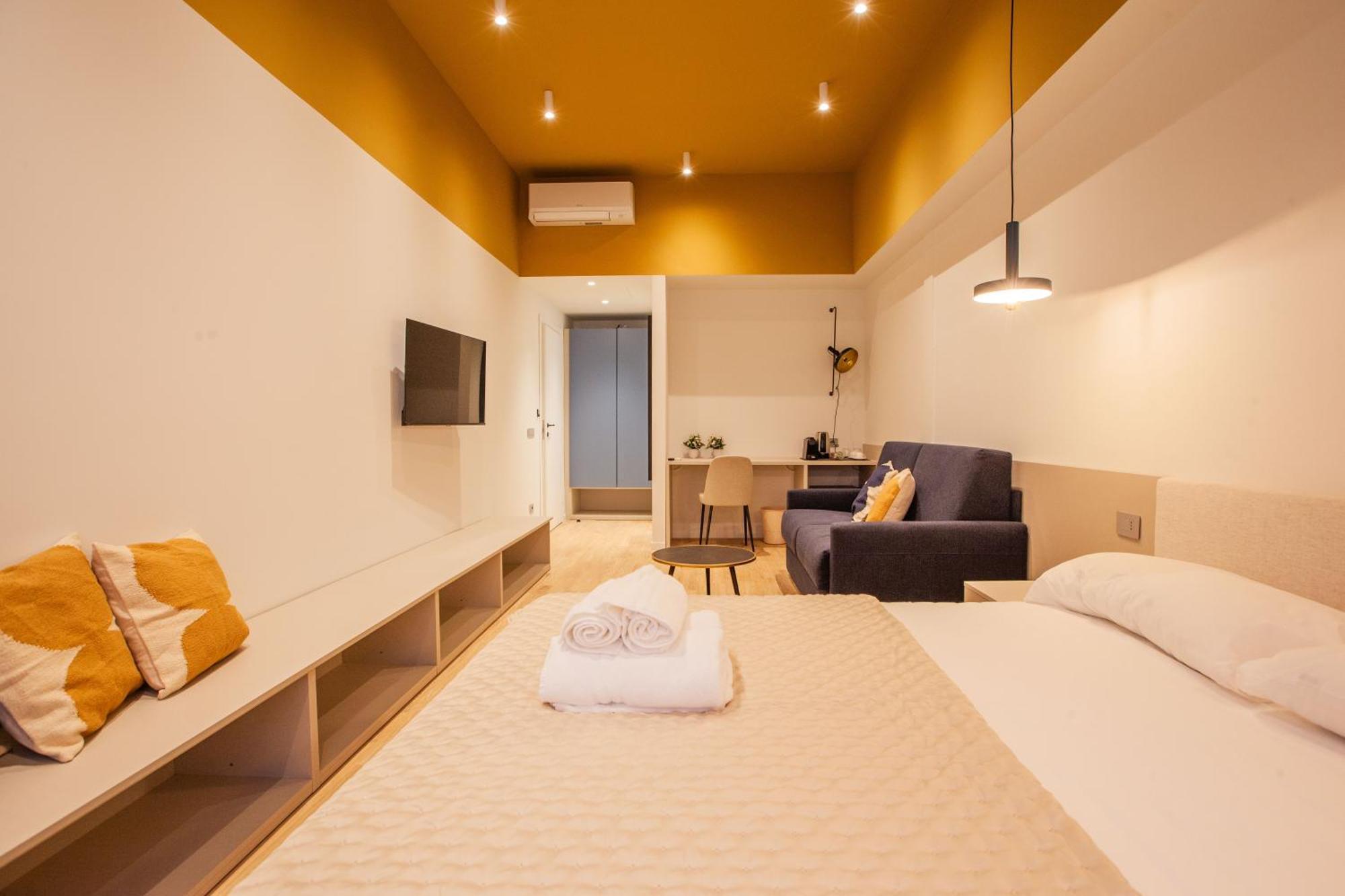 Cvm 19 Hotel Milan Bagian luar foto